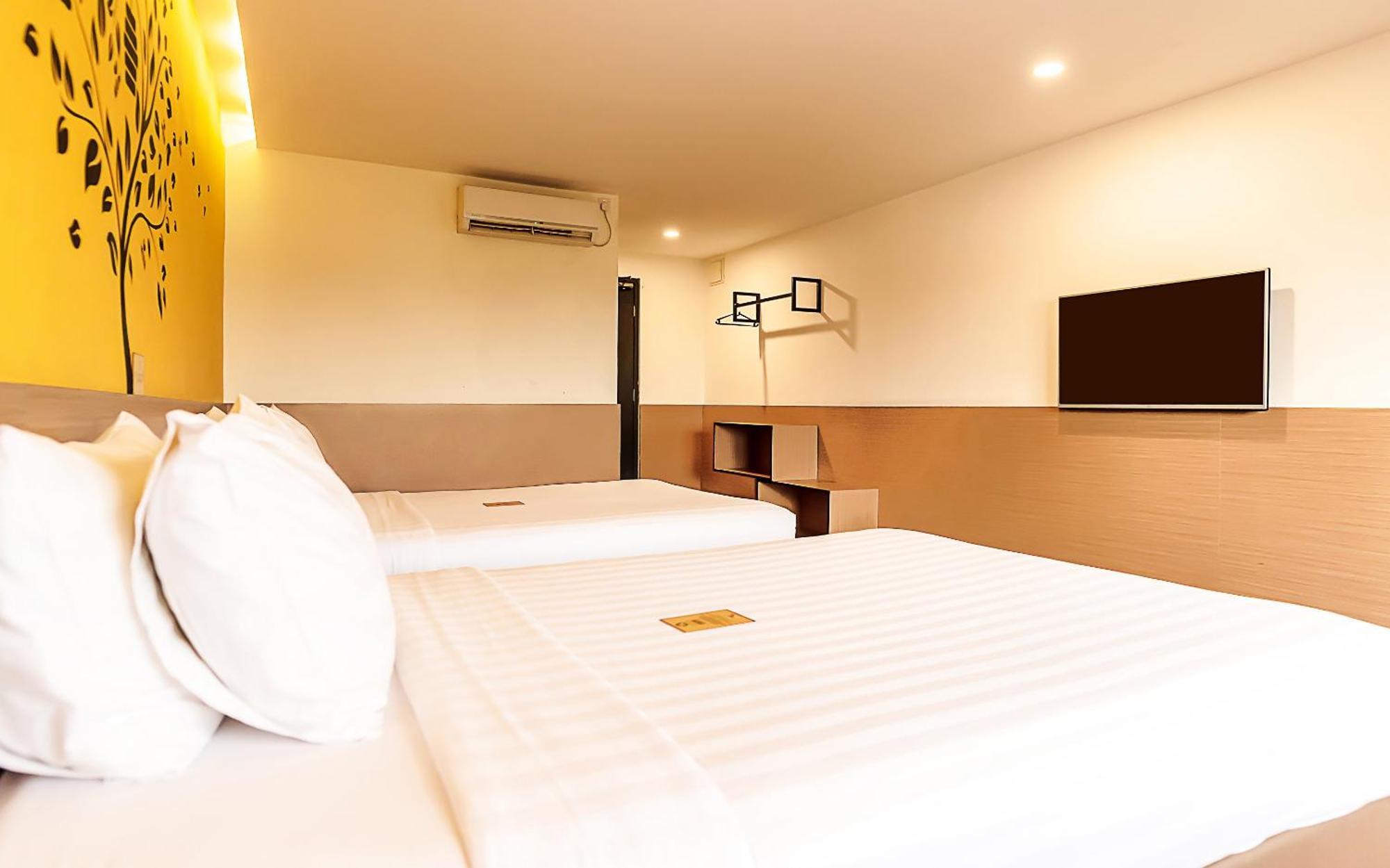 Yellow Bee Tangerang Zimmer foto